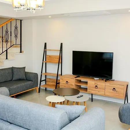4 Bedroom Ensuite Private With Swimming Pool Villa *